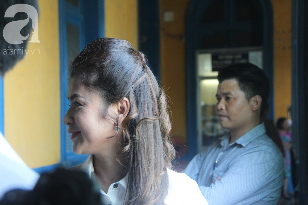 Bà Lê Hoàng Diệp Thảo ngậm ngùi: Vì thương chồng mới đưa ông Vũ vào nhà thương điên