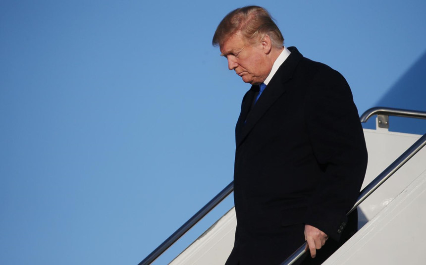 Sóng gió chính trị chờ TT Trump sau hội nghị thượng đỉnh