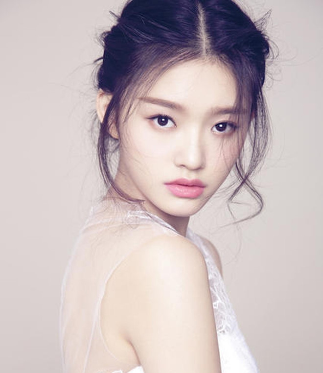 Dương Mịch, Địch Lệ Nhiệt Ba và những nghệ sĩ bị ghét nhất Cbiz