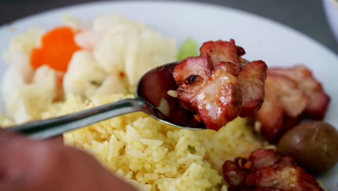 Người Việt bệnh tật do ăn quá nhiều thịt, ít rau cá