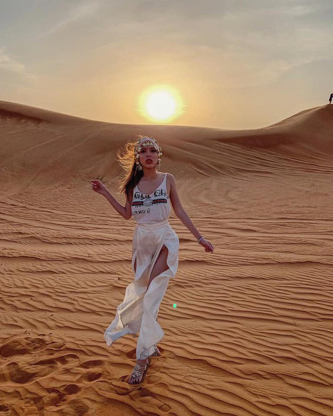 Tổ chức tiệc sinh nhật ở khách sạn dát vàng, tiểu thư Hà Thành đáp trả mạnh mẽ câu hỏi: Tiền nhiều làm gì?