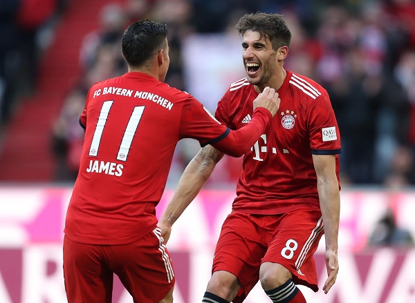 Clip: Lewandowski tỏa sáng với cú đúp, Bayern Munich san bằng cách biệt với Dortmund