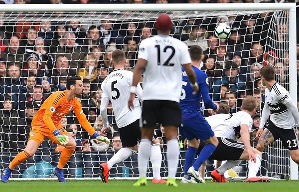 Kepa bắt chính trở lại, Chelsea thắng nhọc nhờ siêu phẩm của Jorginho