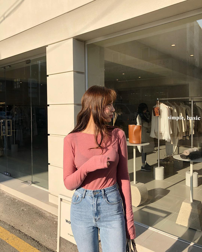 Chọn tới chọn lui, hóa ra áo thun dài tay với 3 cách diện sau là lựa chọn hoàn hảo nhất trong thời tiết giao mùa