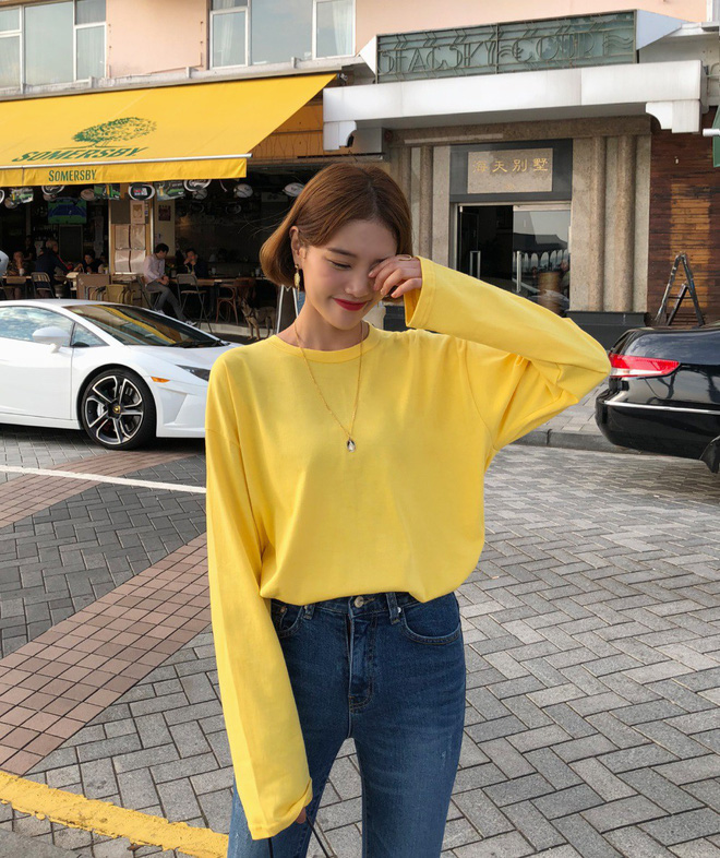 Chọn tới chọn lui, hóa ra áo thun dài tay với 3 cách diện sau là lựa chọn hoàn hảo nhất trong thời tiết giao mùa