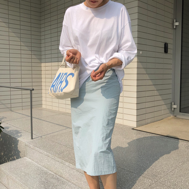 Chọn tới chọn lui, hóa ra áo thun dài tay với 3 cách diện sau là lựa chọn hoàn hảo nhất trong thời tiết giao mùa