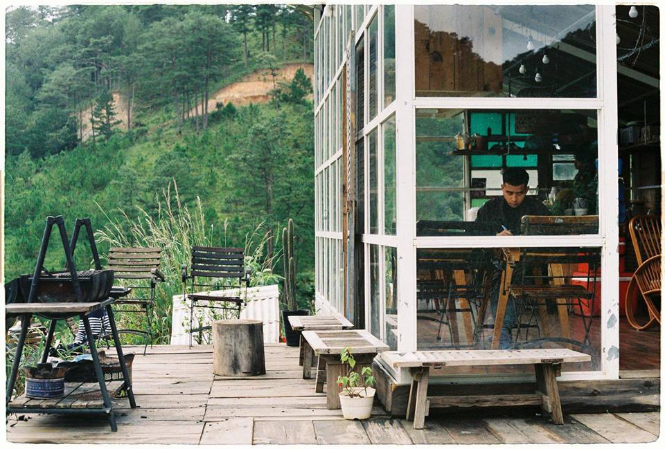 Homestay nổi tiếng nhất nhì ở Đà Lạt bị cháy lớn, nhiều du khách hoảng loạn