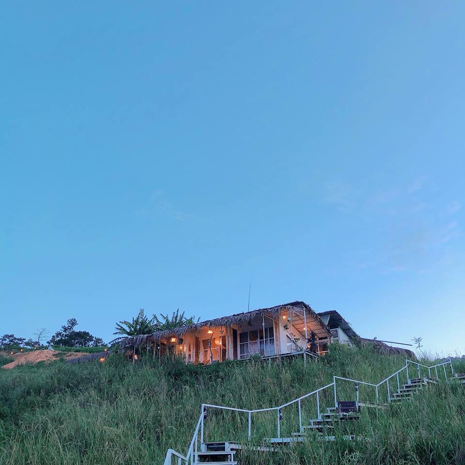 Homestay nổi tiếng nhất nhì ở Đà Lạt bị cháy lớn, nhiều du khách hoảng loạn