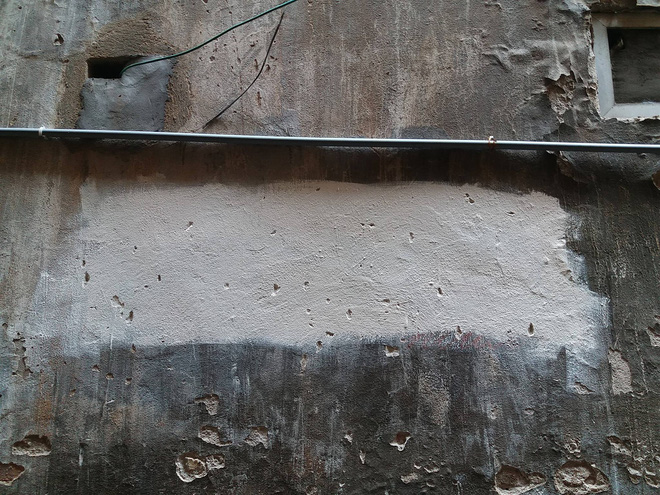 Nóng: Dòng chữ Hanoi trong con ngõ nổi tiếng bị xoá sổ, giới trẻ chính thức mất 1 góc chụp ảnh đặc trưng