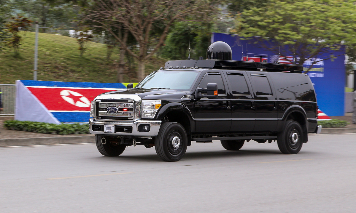 Những mẫu xế khủng phục vụ Trump - Kim khi ở Việt Nam