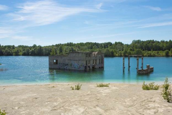 Ảnh: Rợn người những nhà tù bị bỏ hoang như trong phim kinh dị