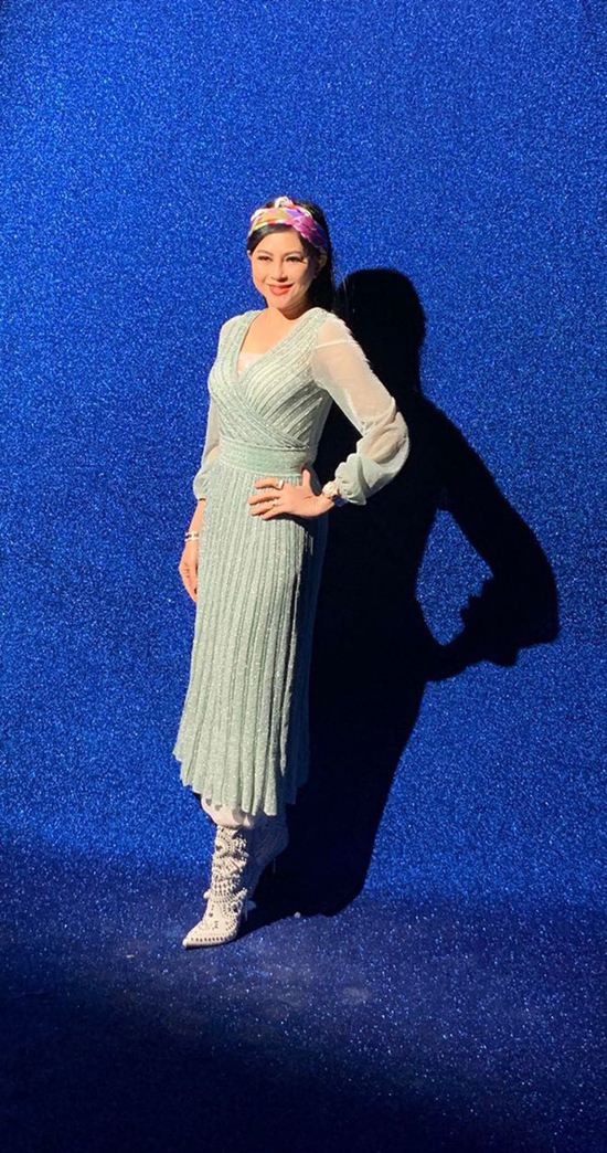 Mẹ chồng Hà Tăng đụng váy 57 triệu đồng với công nương Kate: Ai đẹp hơn ai?