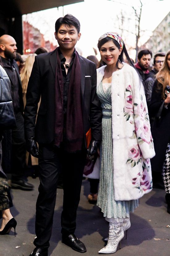 Mẹ chồng Hà Tăng đụng váy 57 triệu đồng với công nương Kate: Ai đẹp hơn ai?