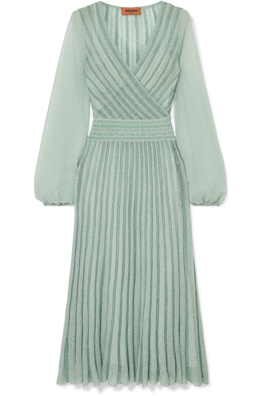 Mẹ chồng Hà Tăng đụng váy 57 triệu đồng với công nương Kate: Ai đẹp hơn ai?