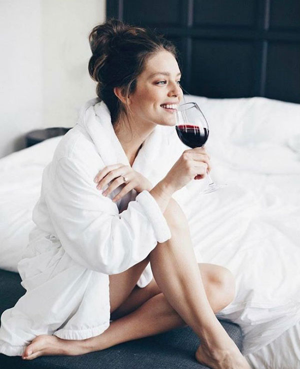 Đã có chồng, người mẫu áo tắm đẹp như kỳ quan này vẫn là ước mơ của triệu quý ông