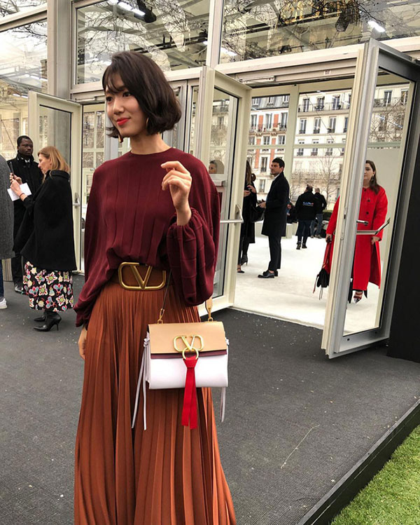 Cắt tóc ngắn và lên đồ sành điệu, Park Shin Hye khiến các fan choáng ngợp với màn lột xác đẳng cấp tại show Valentino