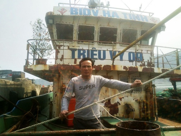Hà Tĩnh: Tàu lớn 16 tỷ ôm bờ, ông chủ thắt ruột trả lãi 150 triệu/tháng