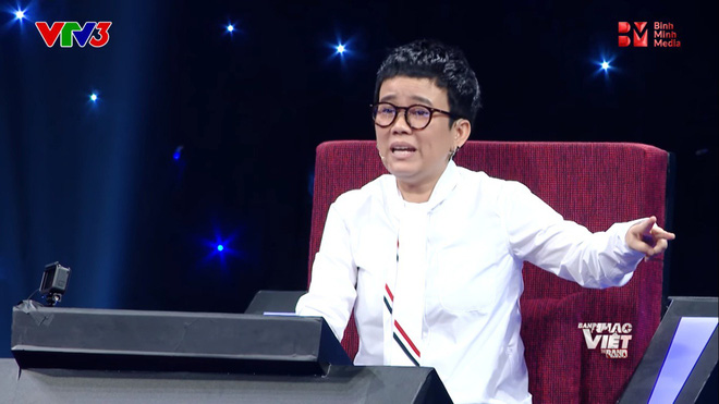 Tiếp tục căng thẳng trên ghế nóng, Phương Uyên thẳng thừng mỉa mai phát ngôn của Mỹ Linh