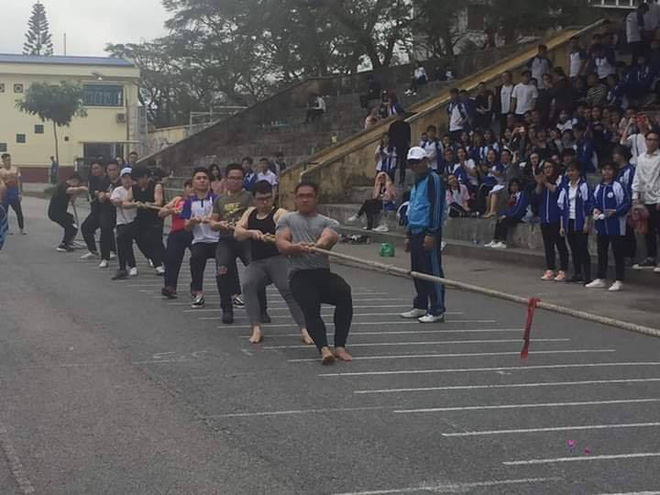 Xuất hiện trường ĐH ở Việt Nam sở hữu dàn nam sinh body 6 múi, cơ bắp lực lưỡng đến chảy máu mũi!