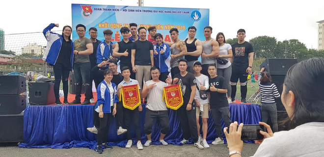 Xuất hiện trường ĐH ở Việt Nam sở hữu dàn nam sinh body 6 múi, cơ bắp lực lưỡng đến chảy máu mũi!