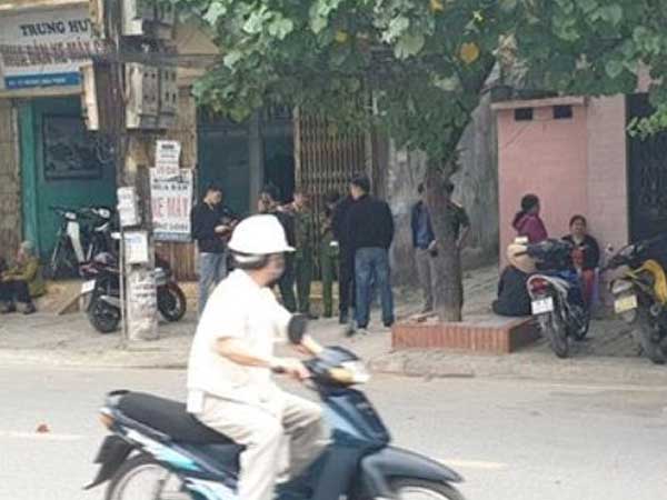 Thầy cúng truy sát nhà thầy bói, đâm chết mẹ và con dâu