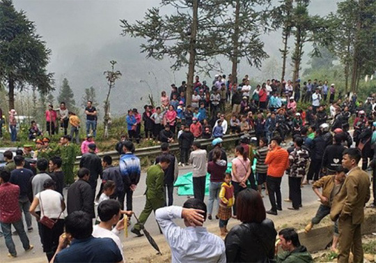 Yêu cầu điều tra vụ cả làng bắt vạ tài xế ôtô 400 triệu đồng sau tai nạn chết người