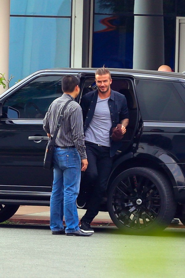 Rộ tin David Beckham sang Việt Nam vào ngày 9/3, đụng độ Công Vinh, Duy Mạnh trên sân cỏ