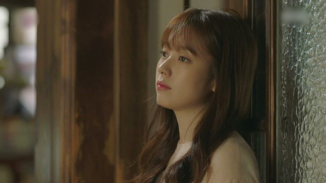 Tưởng chính thất dễ bắt nạt, cô bồ huênh hoang bỗng xanh mặt vì cái tát ngay giữa đường