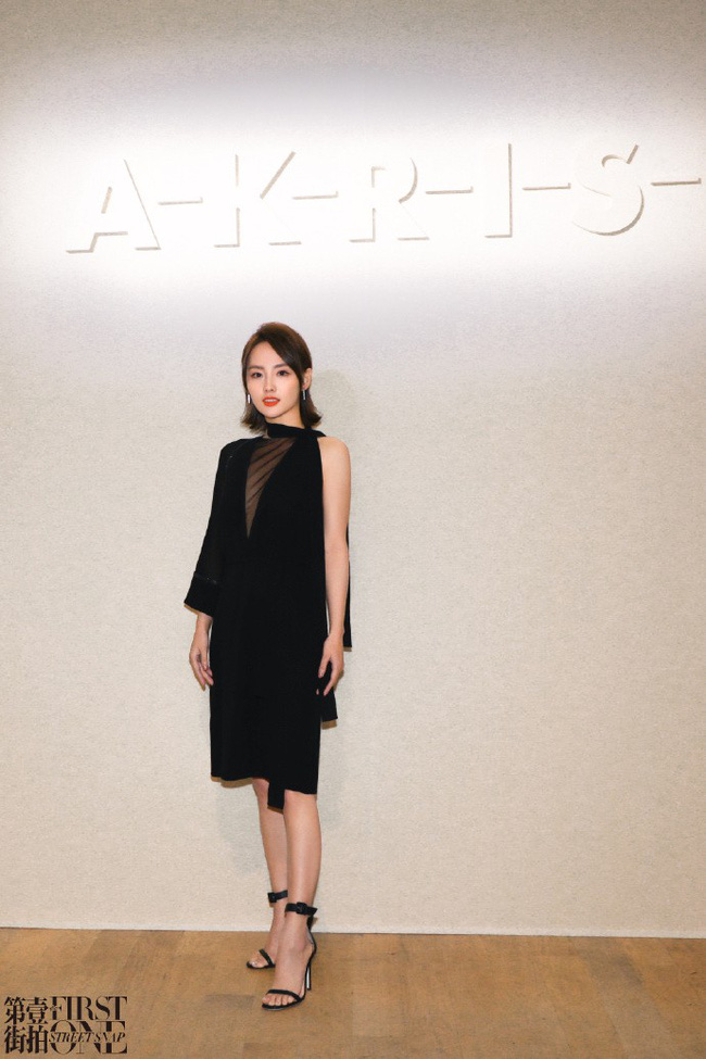 Không hổ danh là mỹ nhân đẹp nhất Diên Hi, Trương Gia Nghê hút mọi ánh nhìn tại Tuần lễ thời trang Paris