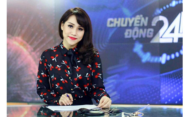 MC, biên tập viên mặc gợi cảm lên truyền hình gây xôn xao