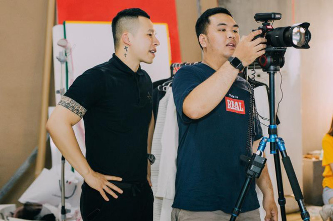 Vũ Khắc Tiệp hé lộ chuyện Hoài Linh gọi điện xin vé, tiết mục Hà Hồ múa cột bị cắt bỏ