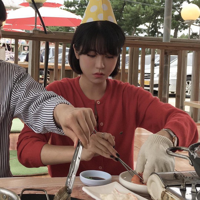 Đạo diễn Lê Hoàng xui hội mày râu: Đừng cam chịu, hãy vùng lên khởi nghĩa, biến ngày 8/3 thành ngày của chúng ta!