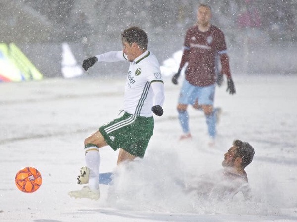 Trận đấu ở Mỹ đi vào lịch sử khi diễn ra ở nhiệt độ -7 độ C
