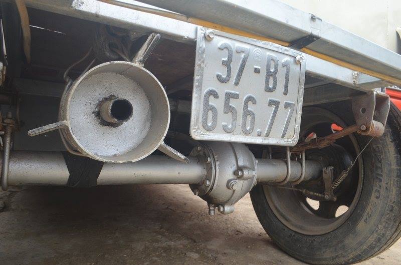 Nam thanh niên hô biến xe máy thành siêu bán tải để chở hàng Nam thanh niên hô biến xe máy thành siêu bán tải để chở hàng