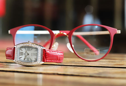 Đồng hồ nữ Diamond D giới thiệu bộ sưu tập cho ngày quốc tế phụ nữ 8/3 kèm khuyến mại đến 20% Đồng hồ nữ Diamond D giới thiệu bộ sưu tập cho ngày quốc tế phụ nữ 8/3 kèm khuyến mại đến 20%