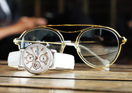 Đồng hồ nữ Diamond D giới thiệu bộ sưu tập cho ngày quốc tế phụ nữ 8/3 kèm khuyến mại đến 20% Đồng hồ nữ Diamond D giới thiệu bộ sưu tập cho ngày quốc tế phụ nữ 8/3 kèm khuyến mại đến 20%