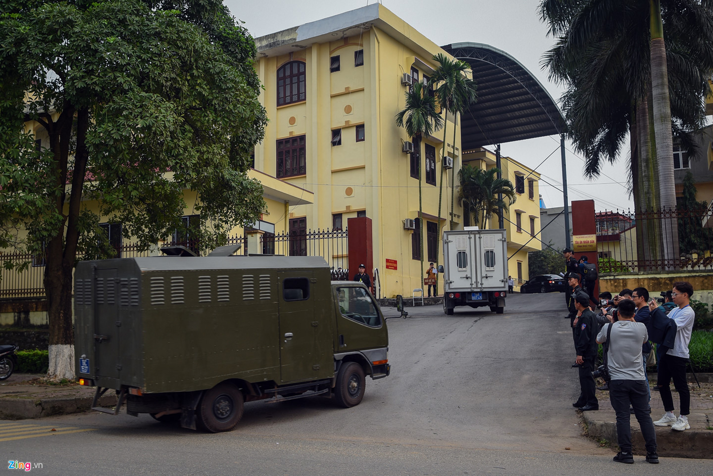 Trăm cảnh sát cơ động bảo vệ phiên xử đường dây đánh bạc nghìn tỷ