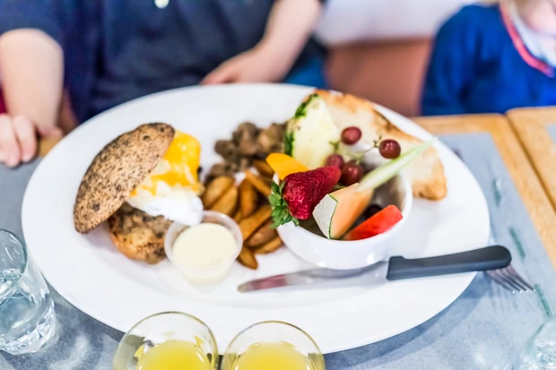 Tăng nguy cơ mắc bệnh ung thư não chỉ vì những thói quen tưởng chừng vô hại