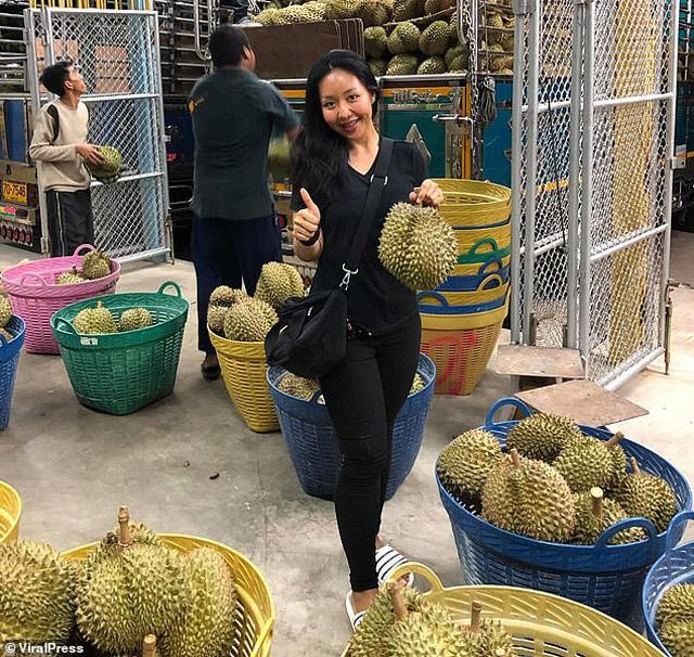 Sợ con gái quá lứa, tỷ phú chi 7 tỷ kén rể, yêu cầu biết chọn sầu riêng ngon