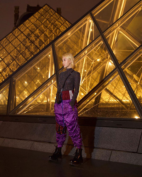 Hà Hồ phô trương ngực trần, Quỳnh Anh Shyn phải mượn áo để chinh chiến street style với dàn sao quốc tế tại Paris