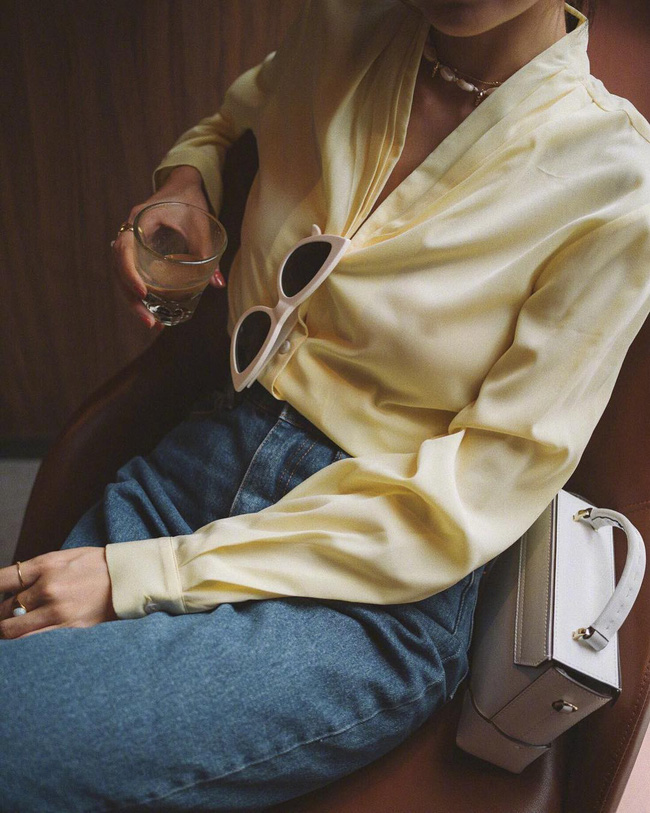 4 tips từ các quý cô làm thời trang sẽ cho bạn thấy: Không cần tốn nhiều tiền bạc công sức, ai cũng có thể mặc đẹp