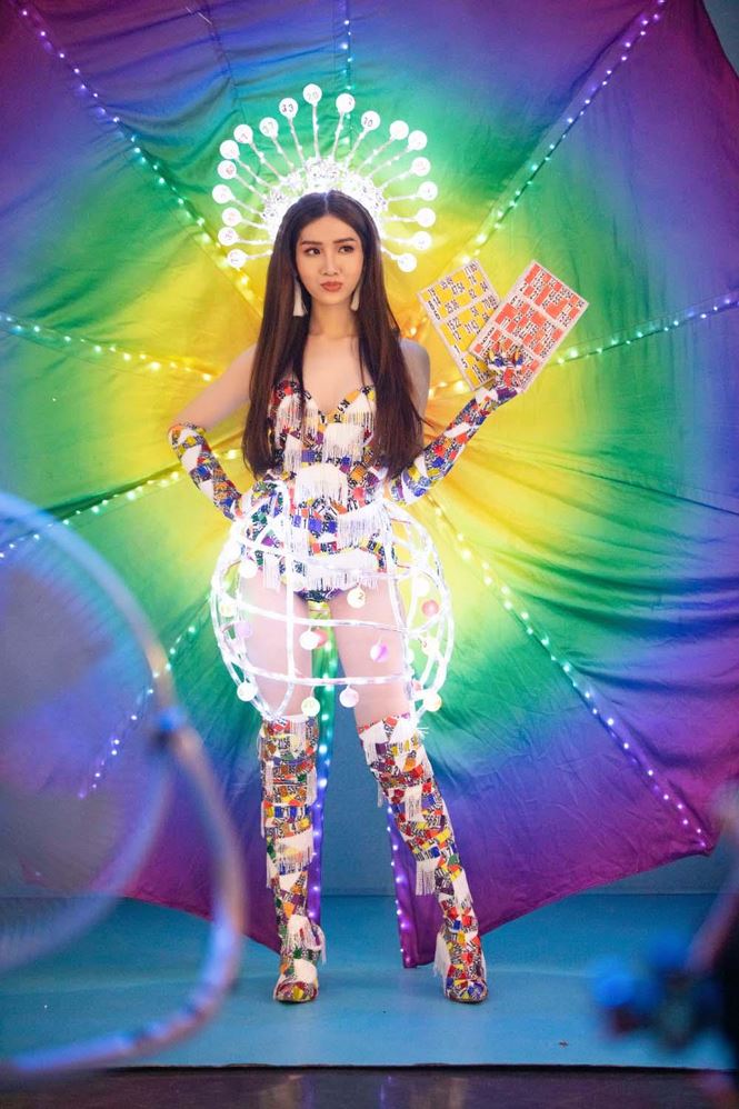 Trang phục dạ hội của Nhật Hà tại bán kết Miss Int Queen 2019 gây tranh cãi