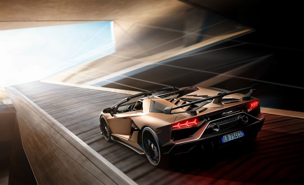 Lamborghini Aventador SVJ Roadster ra mắt, giá 570.000 USD Lamborghini Aventador SVJ Roadster ra mắt, giá 570.000 USD