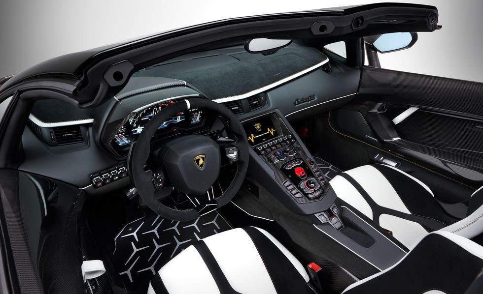Lamborghini Aventador SVJ Roadster ra mắt, giá 570.000 USD Lamborghini Aventador SVJ Roadster ra mắt, giá 570.000 USD
