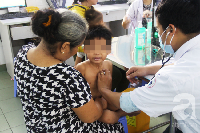 Dịch sởi, sốt xuất huyết vẫn đang hoành hành tại TP.HCM: 50% số người mắc nằm ở độ tuổi nguy hiểm này