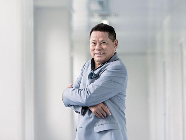 Ông Hoàng Kiều văng khỏi danh sách tỷ phú USD