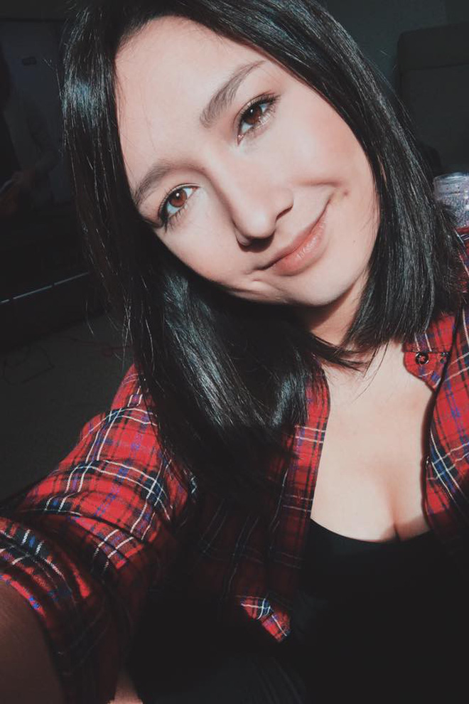 Con cưng sao Vbiz và cuộc sống nơi trời Tây: Người thắt lưng buộc bụng, người rửa chén, cọ toilet trang trải sinh hoạt phí