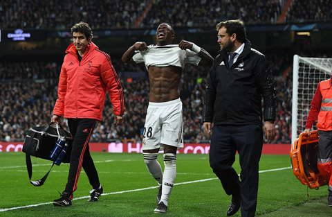 Những thống kê sốc trong ngày nhà vua Real băng hà