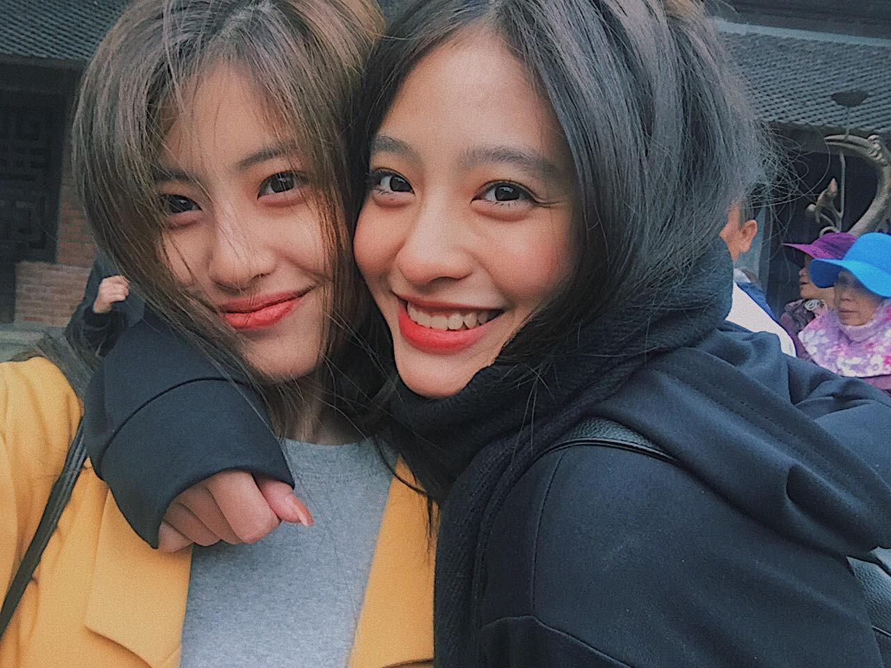 Thử thách Nhà toàn chị em gái cùng dàn hot girl Việt: Đã xinh đẹp lại còn tài năng cả chị lẫn em!