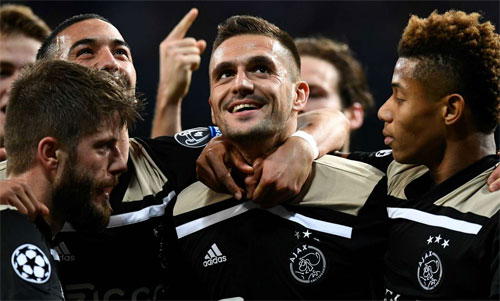 Casemiro được gợi ý giải nghệ sau trận thua thảm của Real